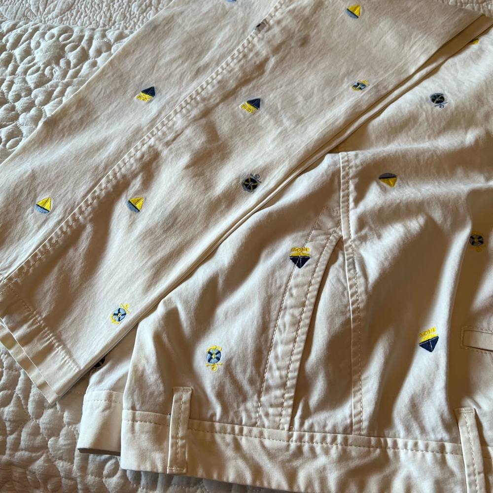 Chinos